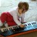 Mẹ cao tay “cai” Ipad cho con bằng đàn Organ Mini Casio SA
